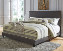 Vintasso Upholstered Bed