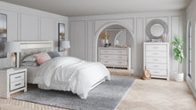 Altyra Panel Bed