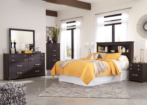 Reylow Bedroom Set