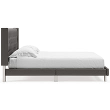 Vintasso Upholstered Bed