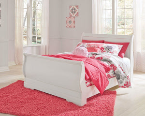 Anarasia Sleigh Bed