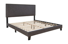 Vintasso Upholstered Bed