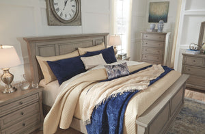 Lettner Panel Bed