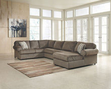 Jessa Place Sectional with Chaise