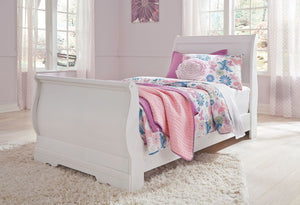 Anarasia Bedroom Set