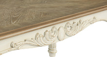 Realyn Table (Set of 3)