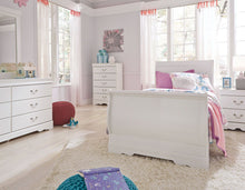 Anarasia Sleigh Bed