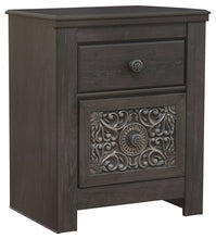 Paxberry Nightstand