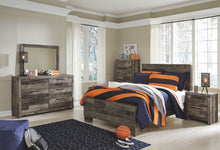 Derekson Bedroom Set