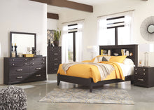 Reylow Bedroom Set