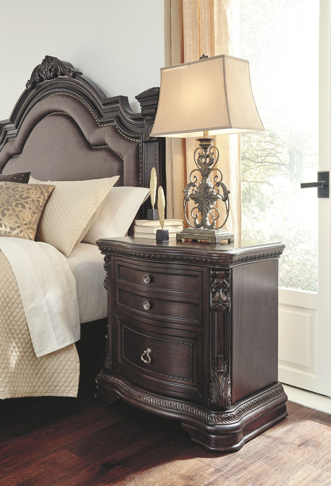 Wellsbrook Nightstand