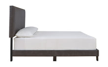 Vintasso Upholstered Bed