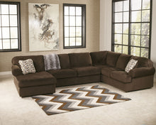 Jessa Place Sectional with Chaise