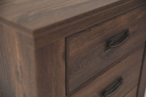 Quinden Nightstand