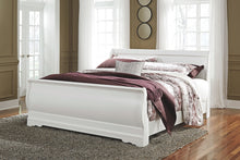 Anarasia Bedroom Set