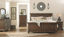 Flynnter Bedroom Set