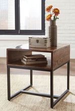 Hirvanton End Table