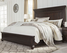 Brynhurst Panel Bed