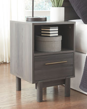 Brymont Nightstand