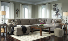 Jinllingsly Sectional with Chaise
