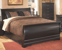 Huey Vineyard Sleigh Bed