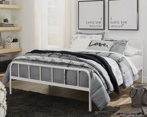 Trentlore Platform Bed