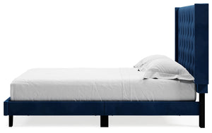 Vintasso Upholstered Bed