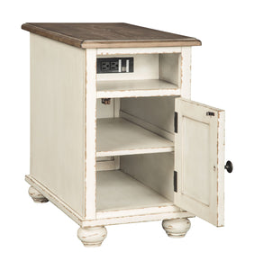 Realyn Chairside End Table