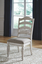 Realyn Dining Room Set