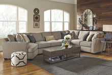 Pantomine Living Room Set