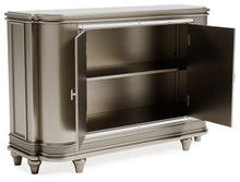 Chevanna Dining Server