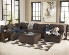 Jessa Place Sectional with Chaise