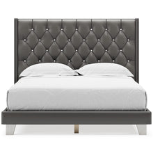 Vintasso Upholstered Bed