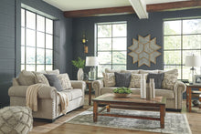Zarina Loveseat