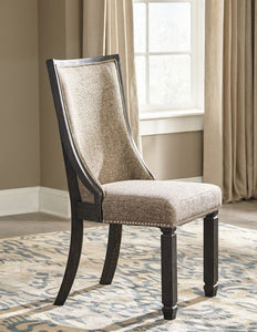 Tyler Creek Dining Room Set
