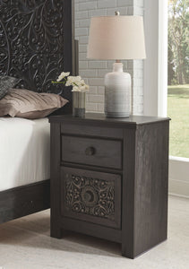 Paxberry Nightstand