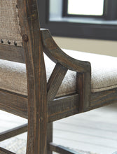 Wyndahl Dining Room Set