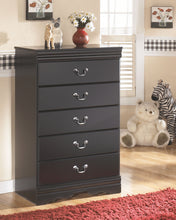 Huey Vineyard Chest of Drawers