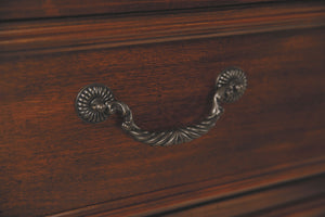 Leahlyn Chest of Drawers
