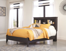 Reylow Bedroom Set