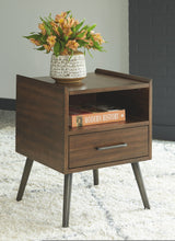 Calmoni End Table