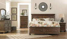 Flynnter Bedroom Set