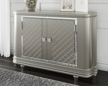 Chevanna Dining Room Server