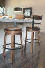 Pinnadel Bar Height Bar Stool