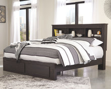 Reylow Bedroom Set