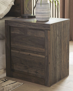 Vay Bay Nightstand